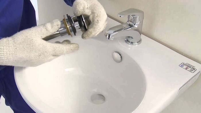 sửa vòi nước lavabo